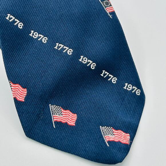 Vintage 70s Navy Blue Bicentennial 1776 1976 Polyester Necktie - Picture 2 of 8